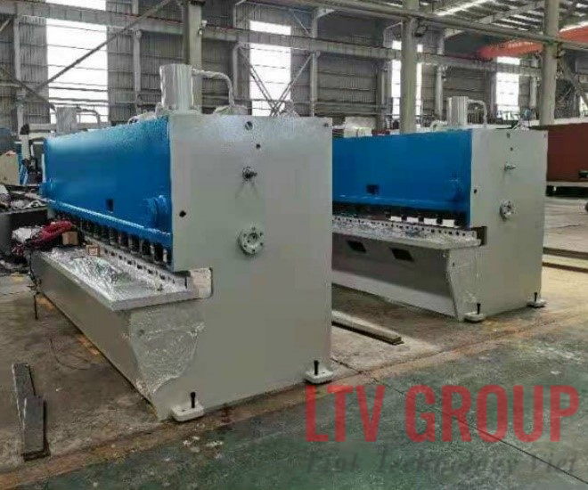 Máy cắt thủy lực CNC - LTV Group - Công Ty Cổ Phần Tập Đoàn LTV